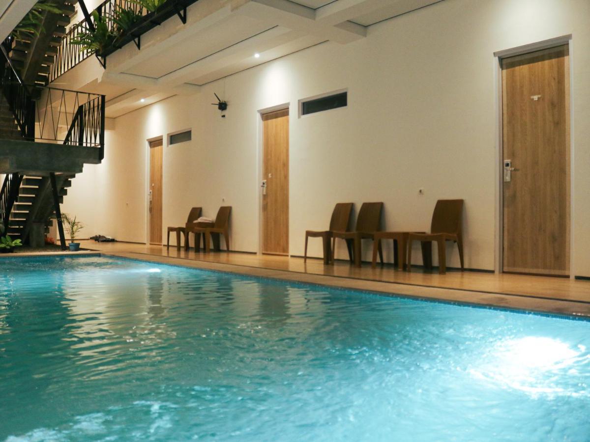 Rion Hostel Bogor Eksteriør bilde
